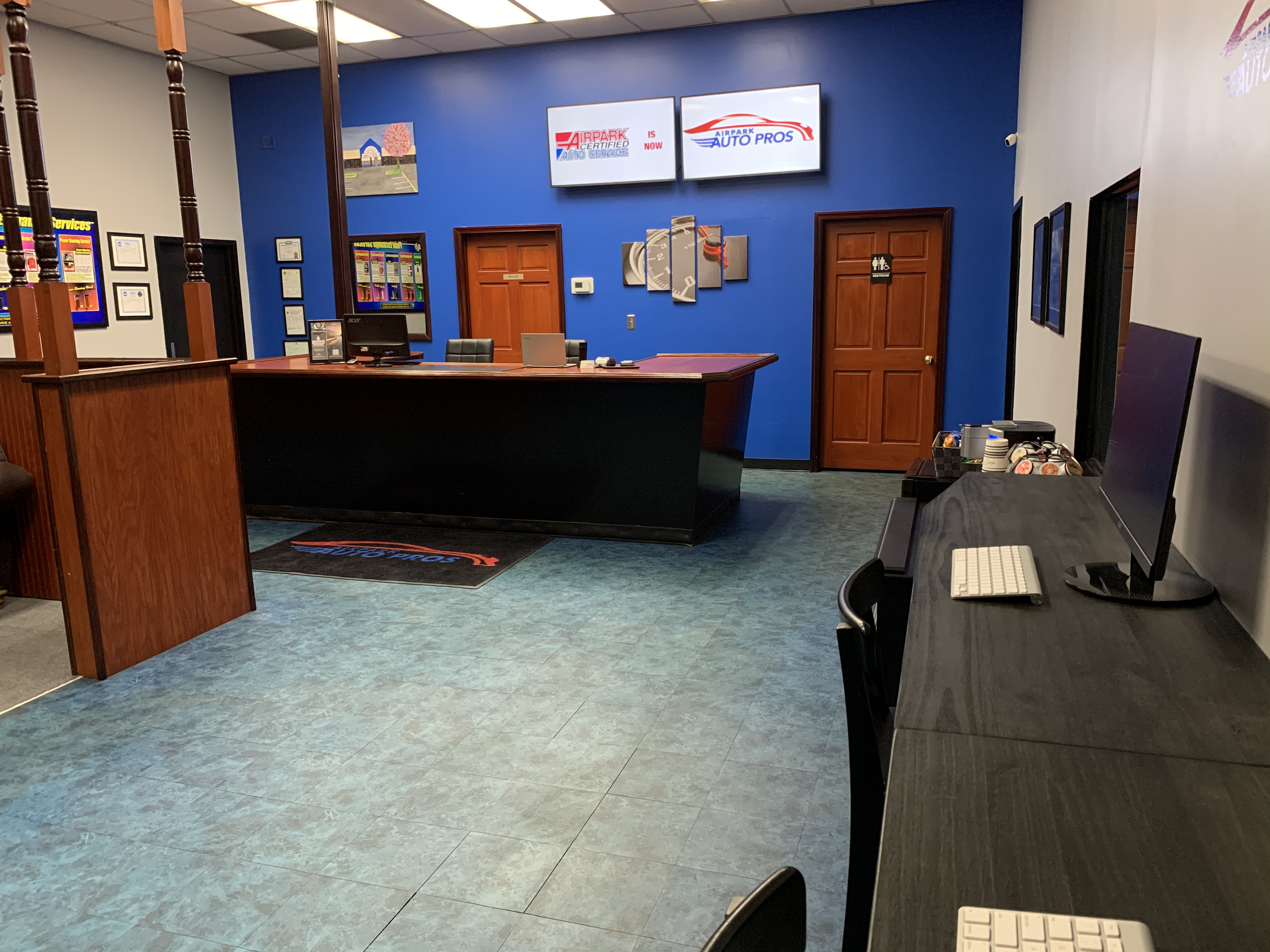 Reception | Airpark Auto Pros